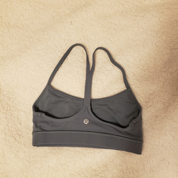lulu🍋 flo sports bra! - Picture 2 of 3